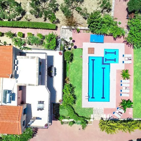 Louloudaki Villa *