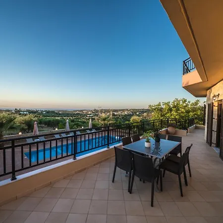 Louloudaki Villa Loutra